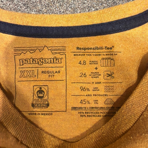 Patagonia long sleeved T-shirt size 2XL - Picture 3 of 4